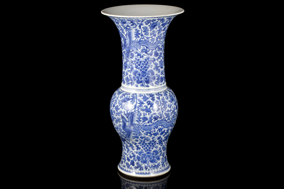 blue and white phoenix Yenyen vase