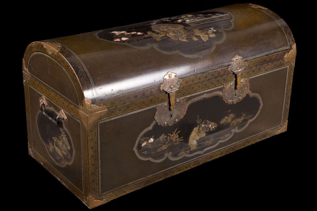 A Japanese large lacquered trunk, first half of the 17th century