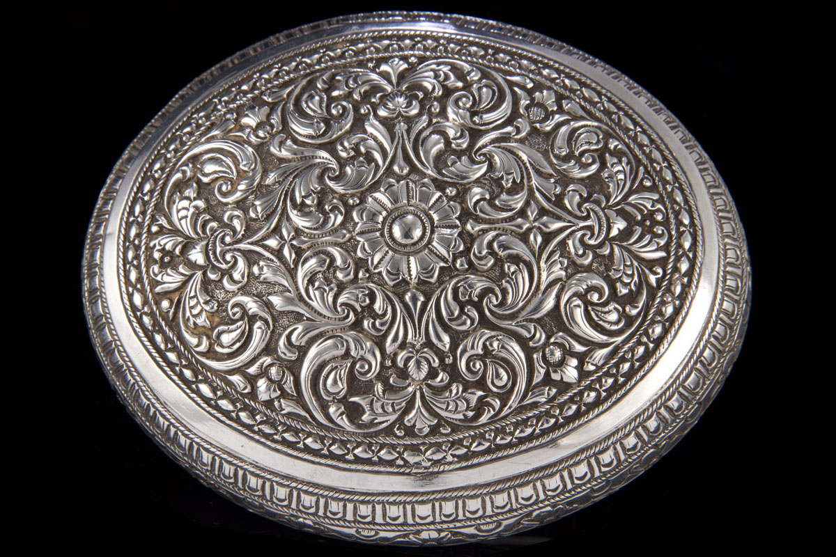 Silver tobacco box